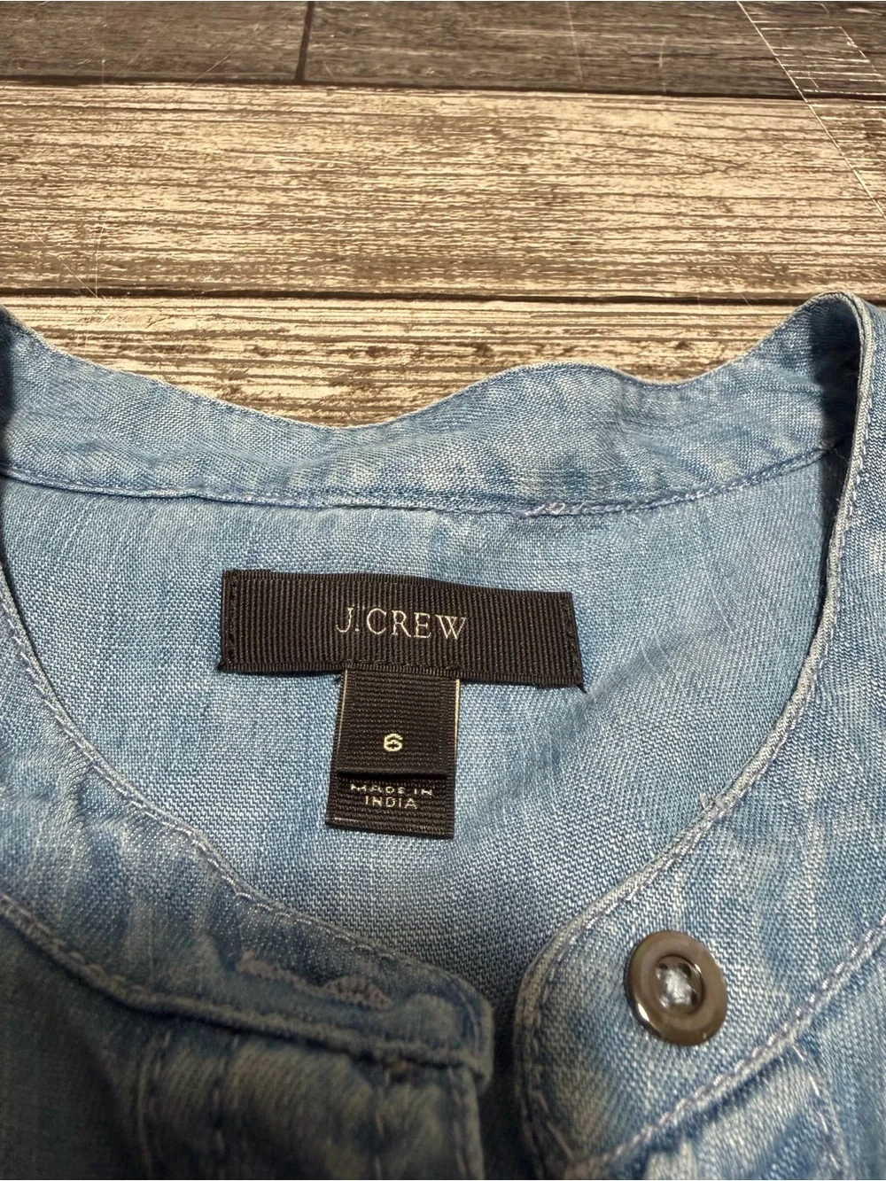 J Crew Chambray Popover Blouse Top Women’s 6 Blue Long Sleeve Lyocell